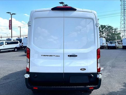 New 2026 Ford Transit 250 148 Medium Roof RWD image 4
