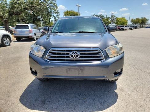 Used 2010 Toyota Highlander Limited FWD image 2