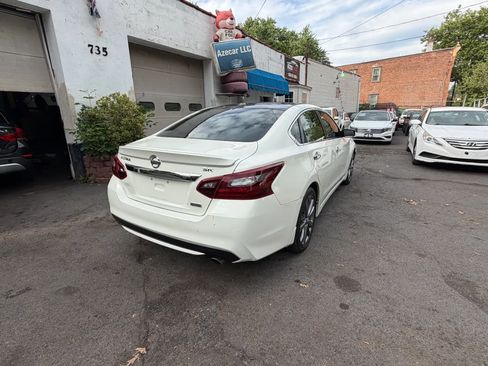 Used 2018 Nissan Altima 2.5 SR w/ SR Special Edition FWD image 13