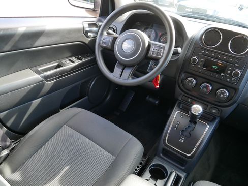 Used 2016 Jeep Compass Sport w/ Power Value Group AWD/4WD image 9