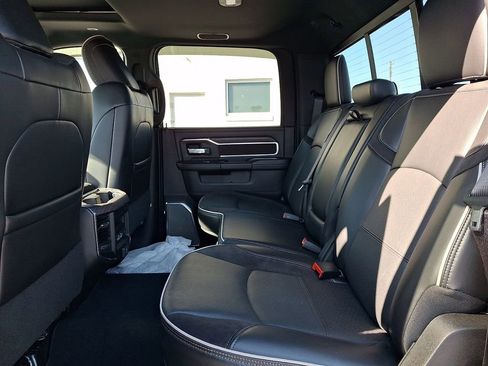 Used 2025 RAM 2500 Laramie AWD/4WD image 13