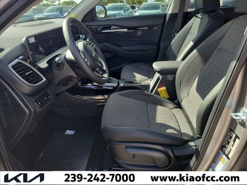 New 2026 Kia Seltos S FWD image 19