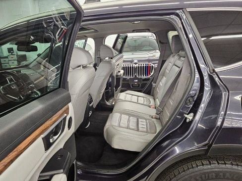 Used 2017 Honda CR-V Touring image 31