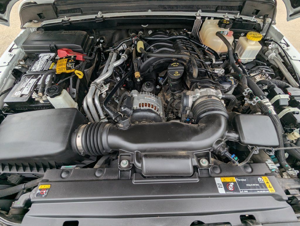 Used 2022 Jeep Gladiator Sport AWD/4WD image 29