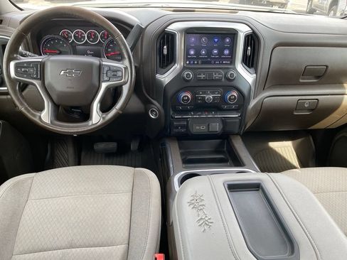 Used 2022 Chevrolet Silverado 1500 LT Trail Boss AWD/4WD image 4
