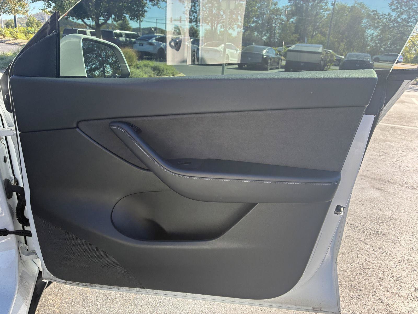 Used 2021 Tesla Model Y Long Range AWD/4WD image 13