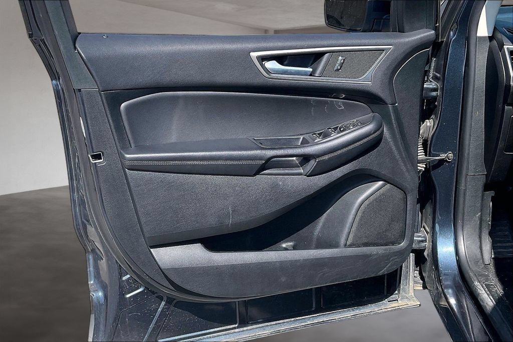 Used 2024 Ford Edge SEL AWD/4WD image 19