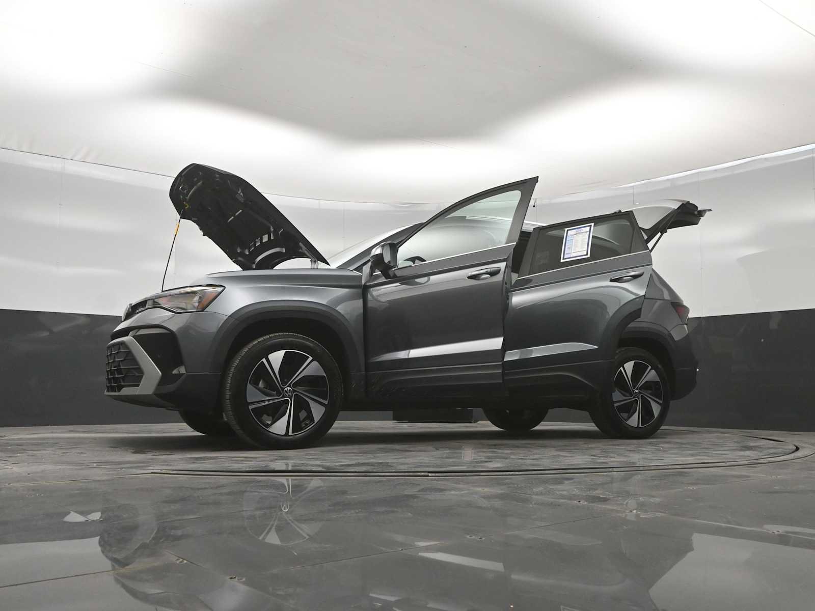 Used 2026 Volkswagen Taos SE AWD/4WD image 46