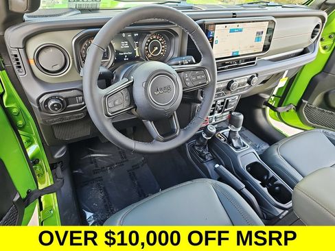 New 2025 Jeep Gladiator Mojave w/ Convenience Group AWD/4WD image 15