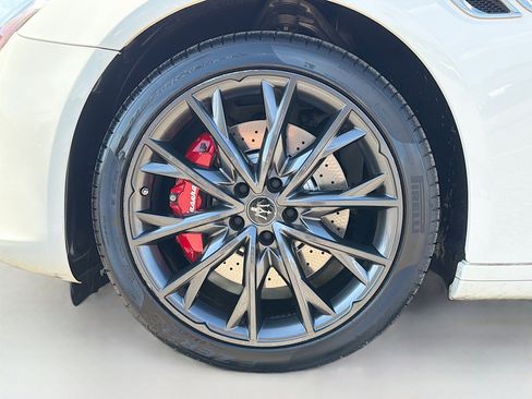 Certified 2022 Maserati Quattroporte GT image 42