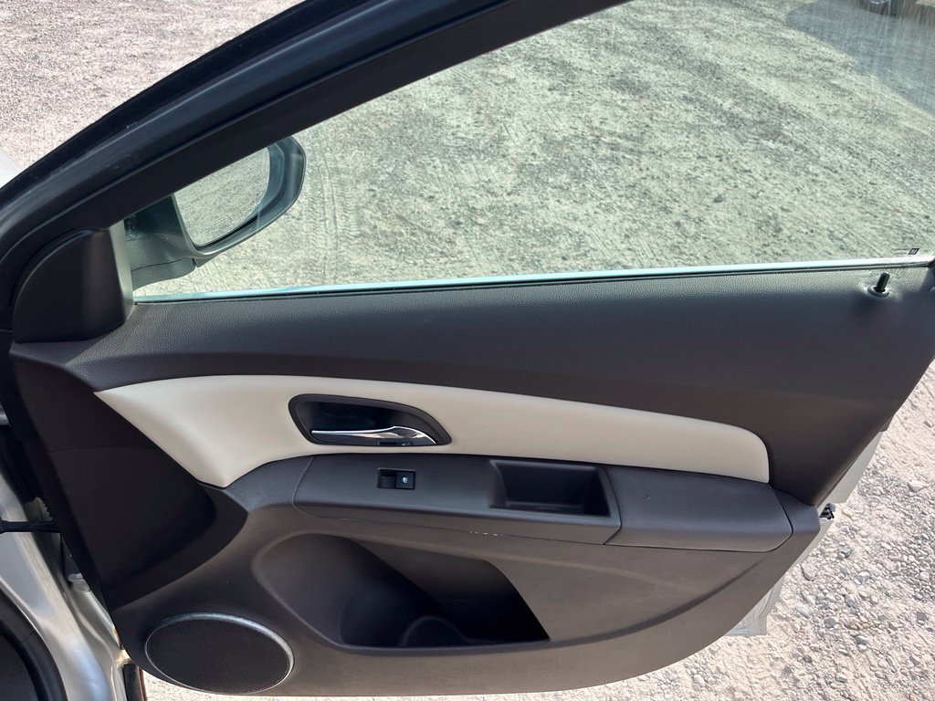 Used 2012 Chevrolet Cruze LT FWD image 34