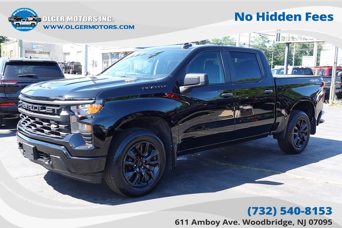 Used 2024 Chevrolet Silverado 1500 Custom AWD/4WD image 1