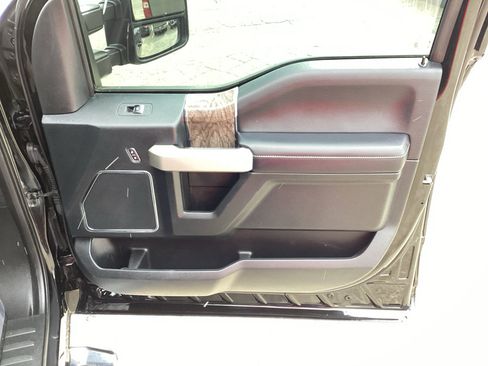 Used 2018 Ford F250 Lariat w/ Lariat Ultimate Package image 10