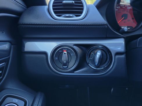 Used 2025 Porsche 718 Boxster GTS image 24