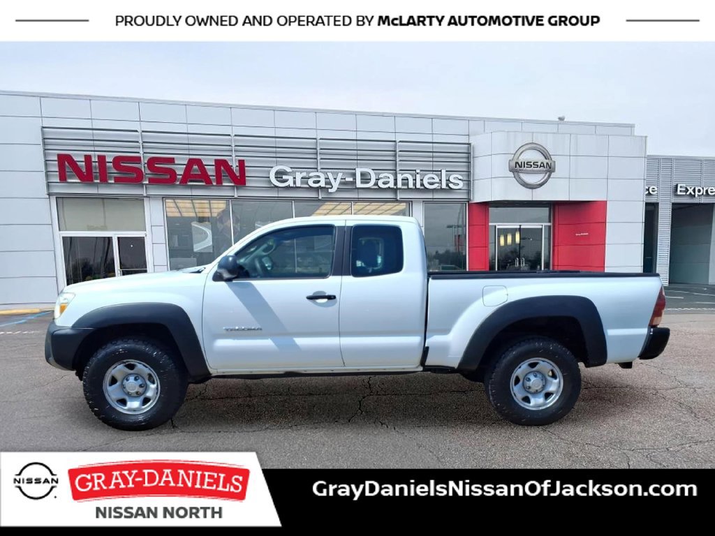 Used 2012 Toyota Tacoma PreRunner RWD image 4