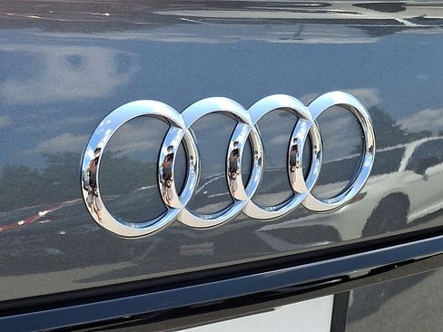 Used 2023 Audi SQ5 Premium Plus w/ Premium Plus Package AWD/4WD image 28