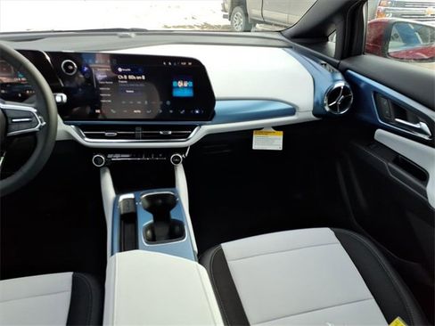 New 2026 Chevrolet Equinox EV LT image 15