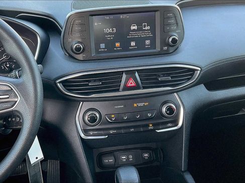 Used 2019 Hyundai Santa Fe SE image 6