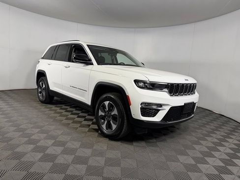 Used 2023 Jeep Grand Cherokee 4WD 4xe w/ Luxury Tech Group II image 5