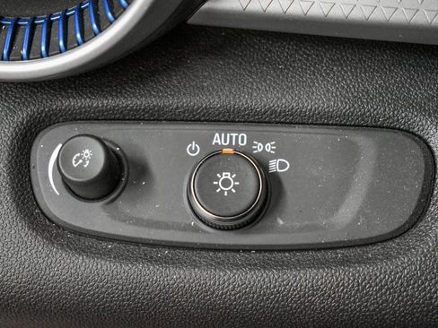 Used 2024 Chevrolet Trax LS w/ LS Convenience Package image 19