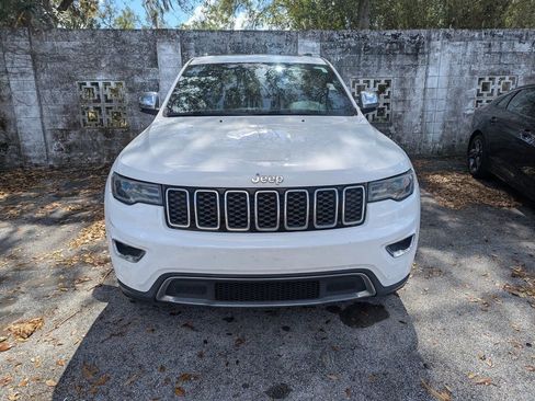Used 2017 Jeep Grand Cherokee Limited w/ Luxury Group II image 2