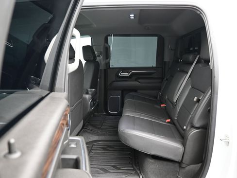 Used 2024 GMC Sierra 3500 SLT w/ SLT Convenience Package image 10