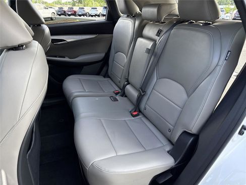 Used 2023 INFINITI QX50 Sensory AWD/4WD image 18