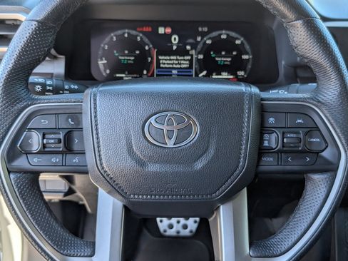 Used 2025 Toyota Tacoma 4x4 Double Cab image 18