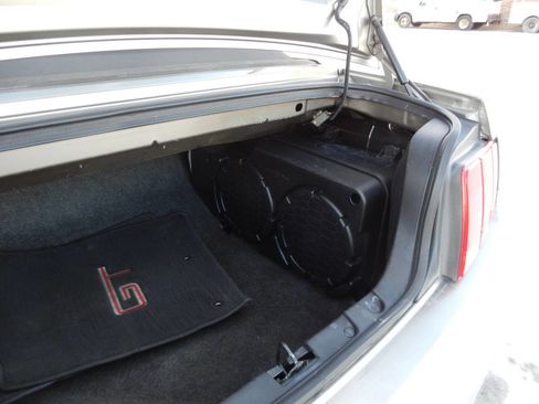 Used 2005 Ford Mustang GT Premium image 39