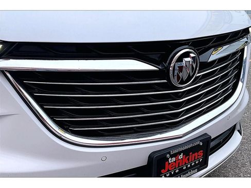 Used 2022 Buick Enclave Premium image 32