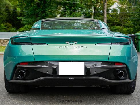 Used 2025 Aston Martin DB12 Coupe image 7