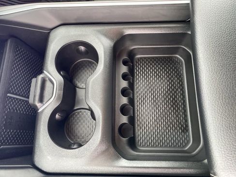 New 2026 RAM 1500 4x4 Crew Cab image 32