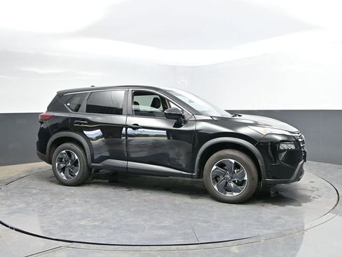 Used 2025 Nissan Rogue SV AWD/4WD image 5