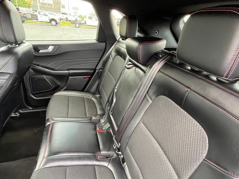 Used 2025 Ford Escape ST-Line FWD image 17