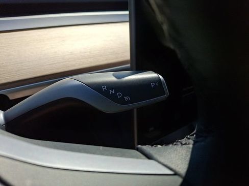 Used 2023 Tesla Model Y Long Range AWD/4WD image 17