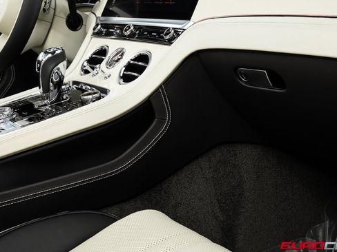 Used 2023 Bentley Continental GT Mulliner image 34