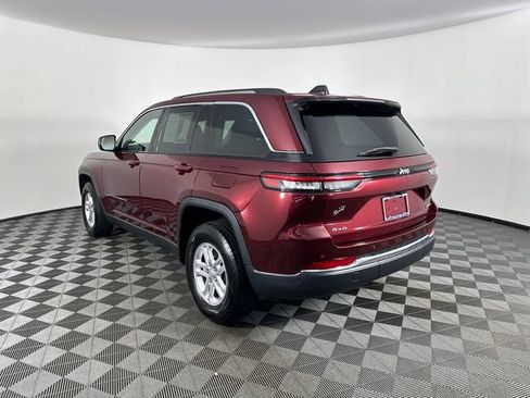 Certified 2023 Jeep Grand Cherokee Laredo AWD/4WD image 2