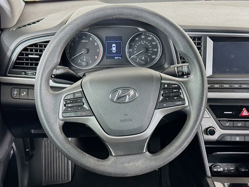 Used 2018 Hyundai Elantra SEL image 18