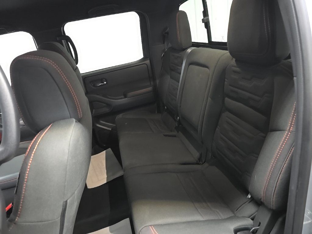 Used 2023 Nissan Frontier PRO-4X w/ Pro Convenience Package AWD/4WD image 32