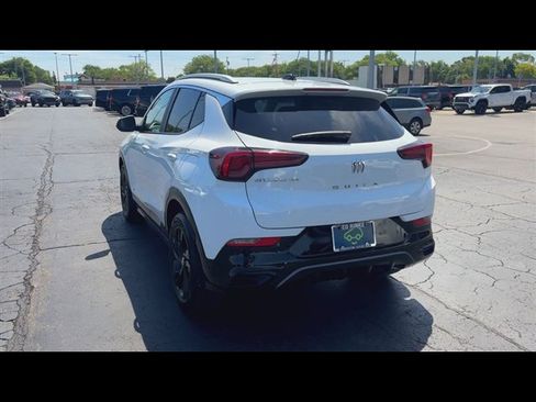 Certified 2025 Buick Encore GX Sport Touring w/ Comfort Package FWD image 7