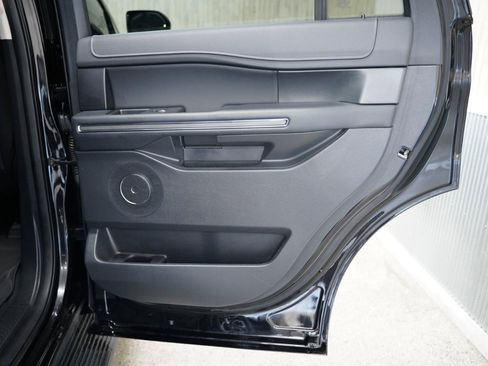 Used 2023 Ford Expedition XLT AWD/4WD image 37