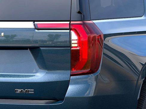 New 2026 GMC Yukon XL Denali w/ LPO, Floor Liner Package AWD/4WD image 11
