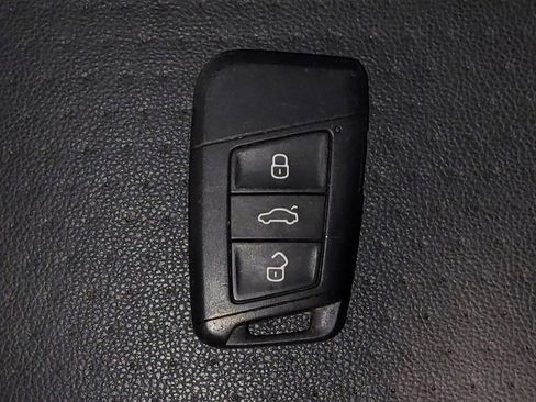 Used 2019 Volkswagen Jetta SE FWD image 32