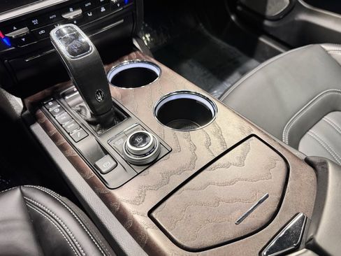 Used 2023 Maserati Quattroporte Modena Q4 image 18