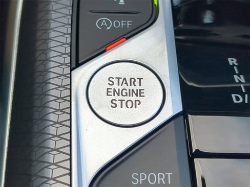 New 2026 BMW 330i Sedan w/ M Sport Package image 29