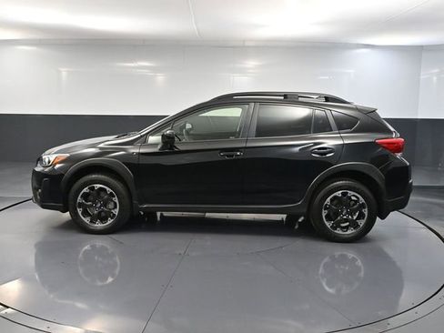 Used 2022 Subaru Crosstrek 2.0i Premium w/ Moonroof Package image 11