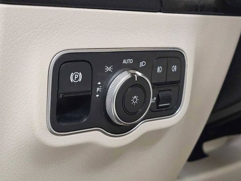 Certified 2022 Mercedes-Benz GLA 250 4MATIC image 24