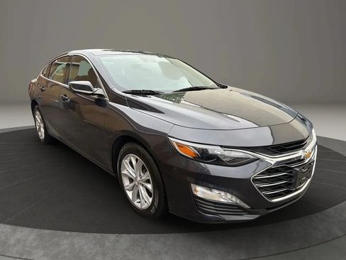 Used 2023 Chevrolet Malibu LT w/ Driver Confidence Package FWD image 3