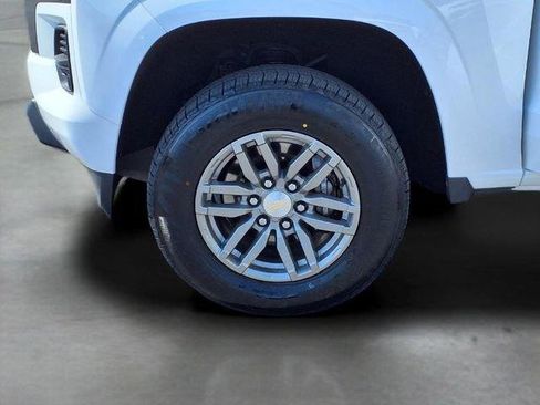 Used 2023 Chevrolet Colorado LT w/ LT Convenience Package AWD/4WD image 19