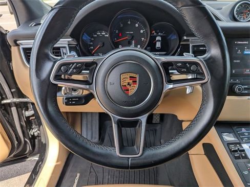 Used 2018 Porsche Macan Sport Edition image 22